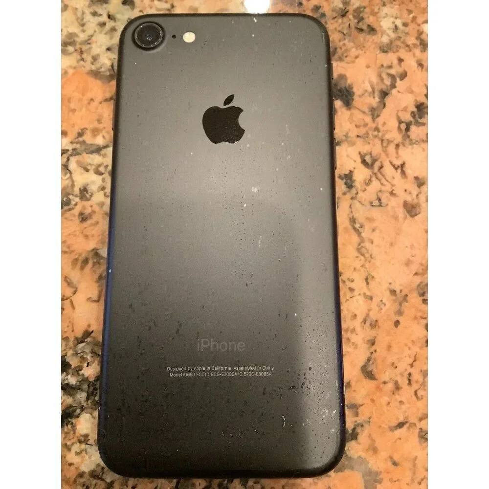 Apple Iphone 7 32gb Unlocked Black Used Phone.